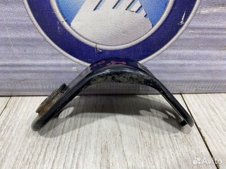 Кронштейн geely MK Лев, Прав