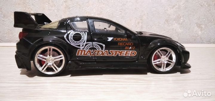 Модели автомобилей 1:24