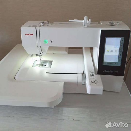 Вышивальная машина Janome Memory Craft 500E