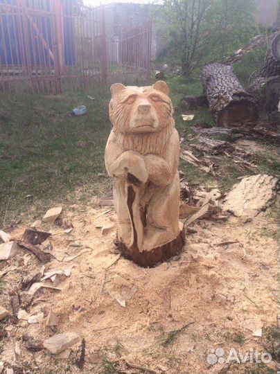 Медведь из дерева