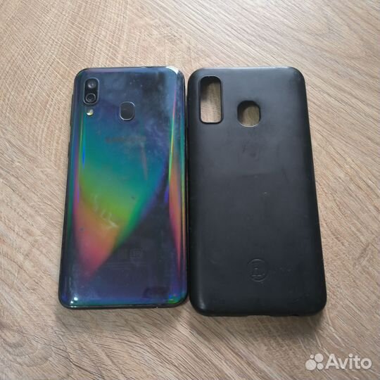 Samsung Galaxy A40, 4/64 ГБ