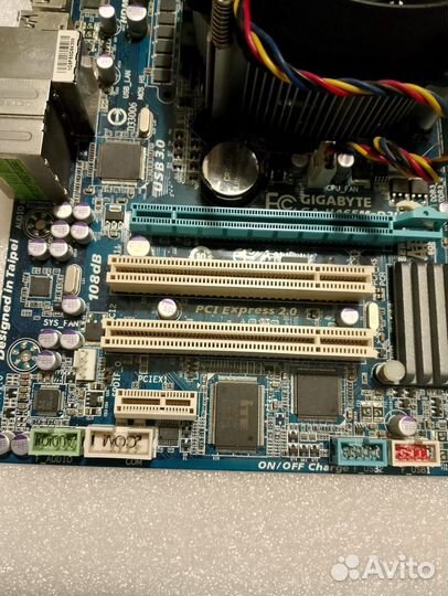 Материнска gigabyte 1155+проц Core i3-2100+2 DDR3