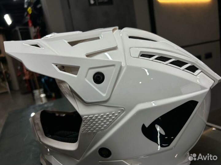 Шлем кроссовый UFO helmet echus White Glossy