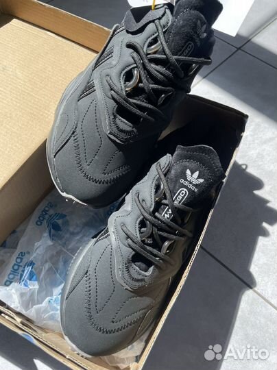 Кроссовки adidas ozweego женские