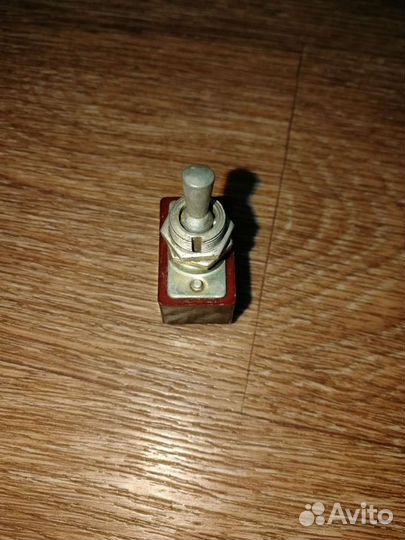 Переключатель тумблерный тп1-2 1975г.ссср