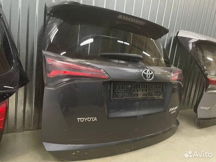 Крышка багажника Toyota Rav 4 CA40