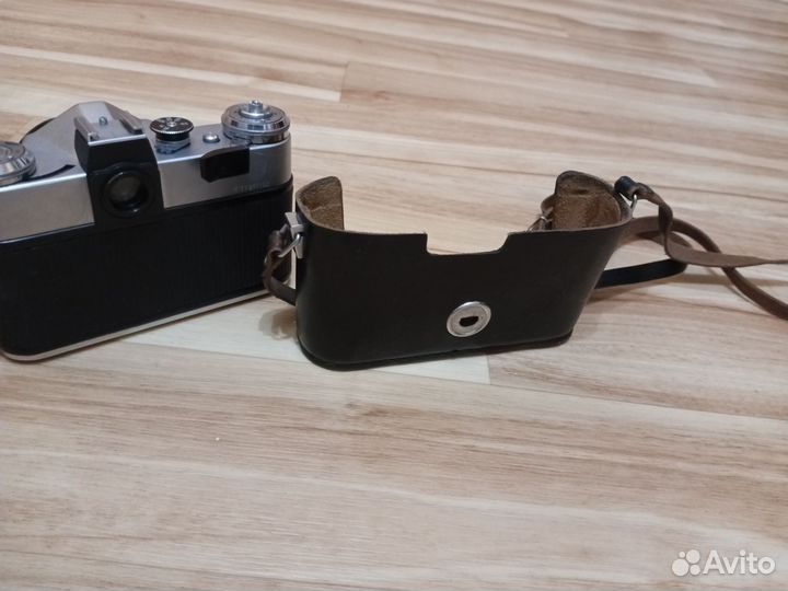 Пленочный фотоаппарат зенит е