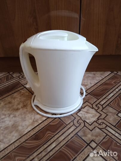 Чайник электрический в раб. сост., 2 шт. в наличии