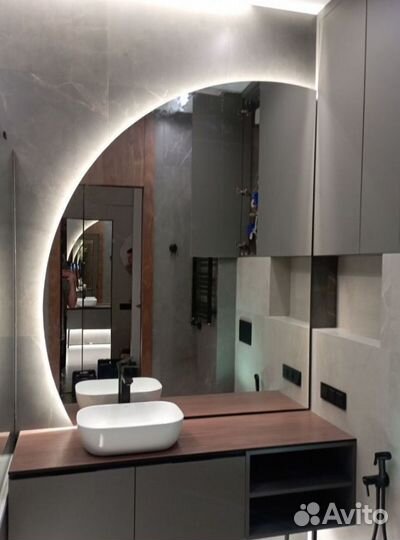 Парящее зеркало с подсветкой