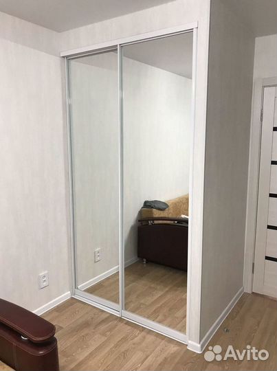 Белый шкаф
