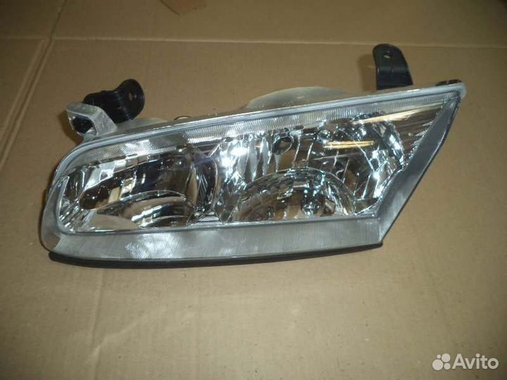 Фара левая передняя левая Toyota Camry Gracia