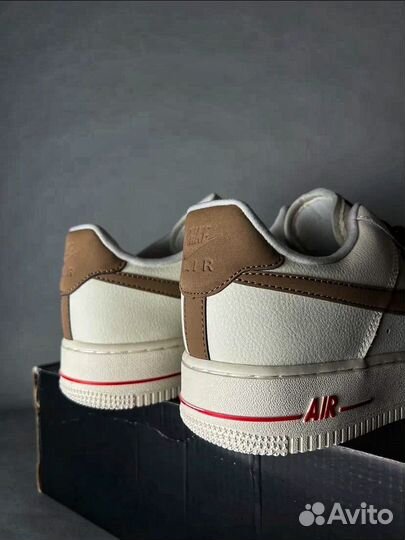 Nike Air Force 1