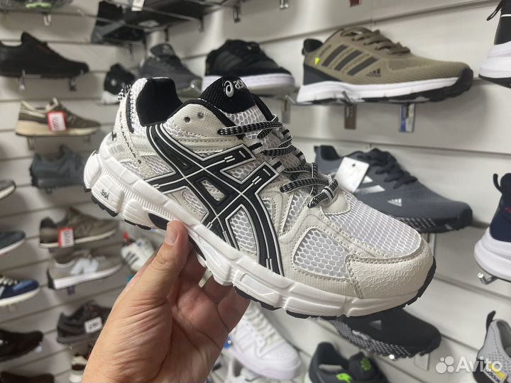 Кроссовки asics