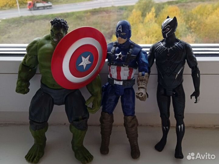 Настольная фигурка