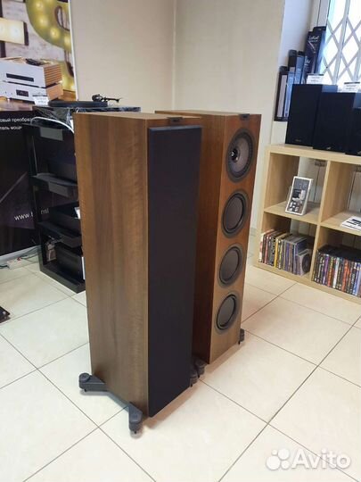 KEF Q750 Walnut