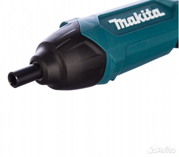 Аккумуляторная отвертка Makita DF001DW