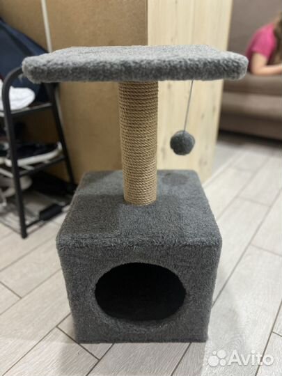 Домик для кошки с когтеточкой