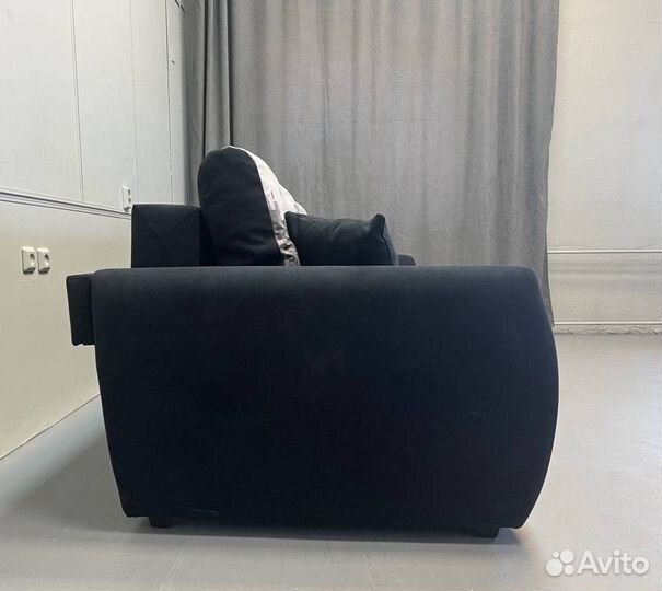 Джулиан с подлокотниками Formula 999