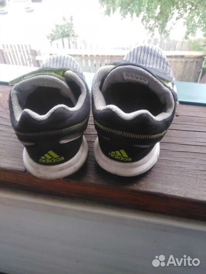 Кроссовки adidas