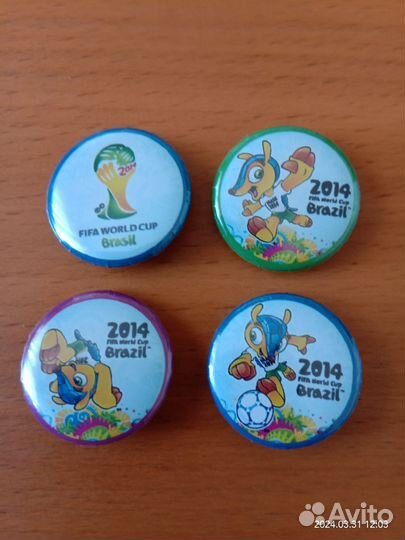 Значки чемпионата мира по футболу в Бразилии 2014