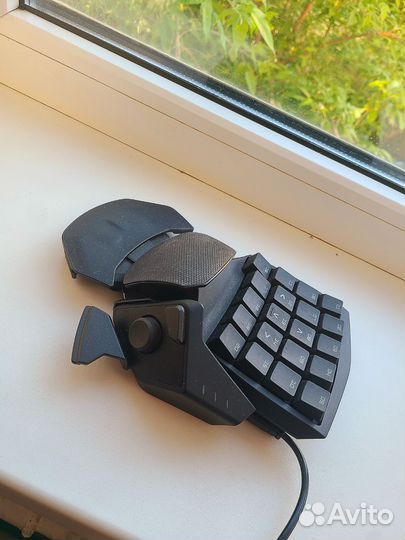 Игровой кейпад Razer Orbweaver