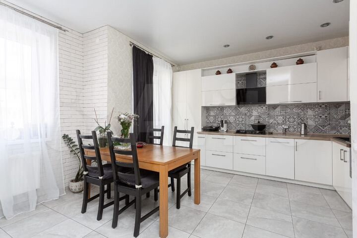 3-к. квартира, 75,8 м², 4/5 эт.