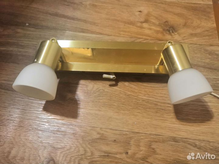 Светильник настенный