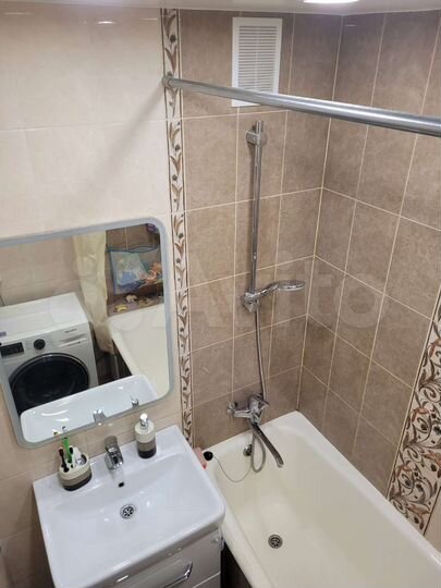 2-к. квартира, 50 м², 4/9 эт.