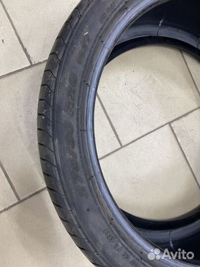 Pirelli P Zero 245/40 R20 и 275/35 R20 102Y