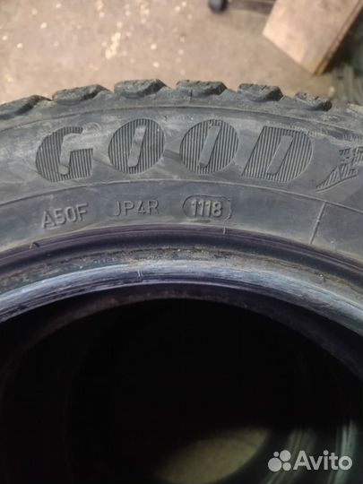 Goodyear Ultragrip Ice Arctic 205/55 R16