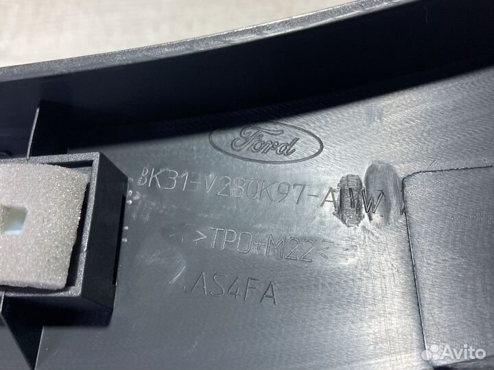 Молдинг заднего колеса Форд Транзит 2014-2021 год