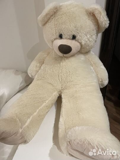 Большой плюшевый мишка