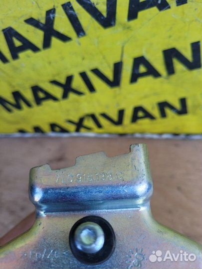 Крепление аккумулятора Audi Q7 4L BUG 3.0 2007