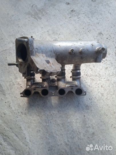 Коллектор впускной Лада 2112 21120 2002