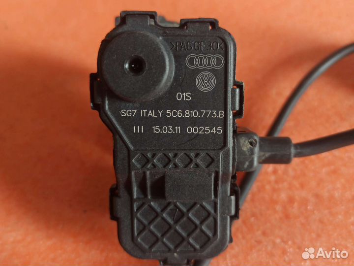 Активатор замка крышки бензобака Volkswagen Polo 5