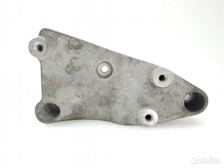 Кронштейн генератора Chrysler 300C LX 2.7 2004