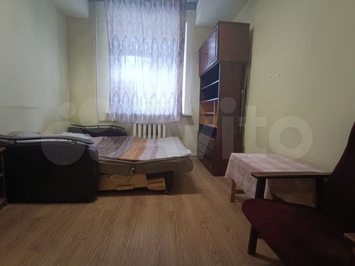 Комната 16 м² в 3-к., 2/2 эт.