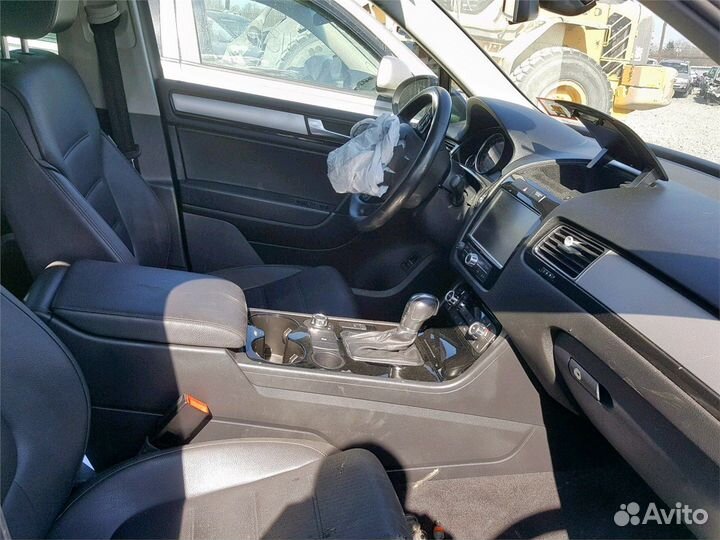 Разбор на запчасти Volkswagen Touareg 2010-2014