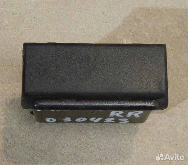 Пепельница двери зад. правой Nissan Maxima J30