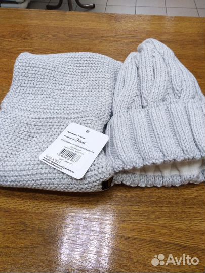 Комплект новый шапка и снуд женский