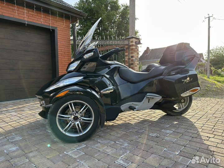 Трицикл brp can-am