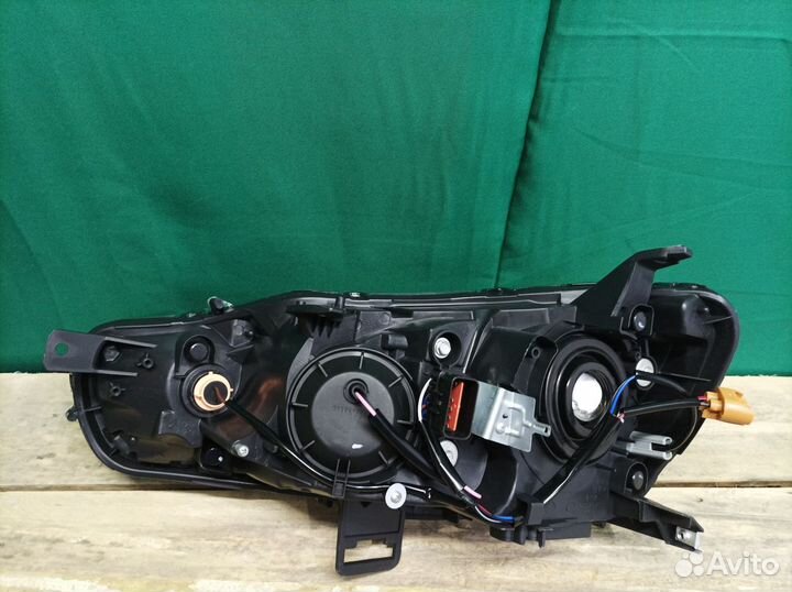 Фара правая Mitsubishi Lancer 10 2007