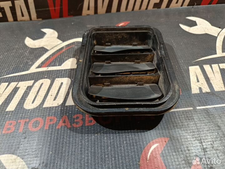 Клапан вентиляции салона Skoda Octavia Tour