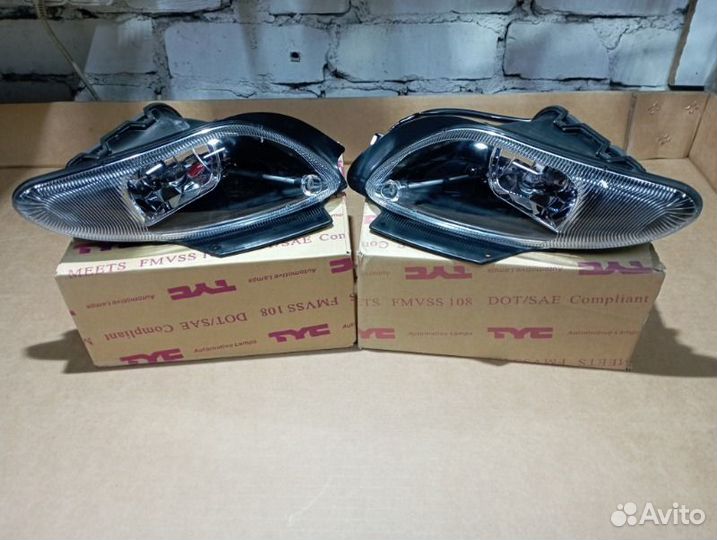 Фара противотуманная птф правая Chrysler 300M