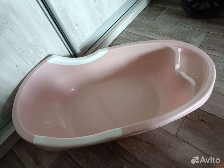 Ванночка для купания с горкой