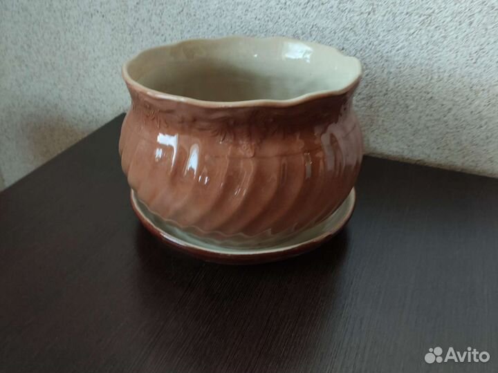 Цветочное керамическое кашпо