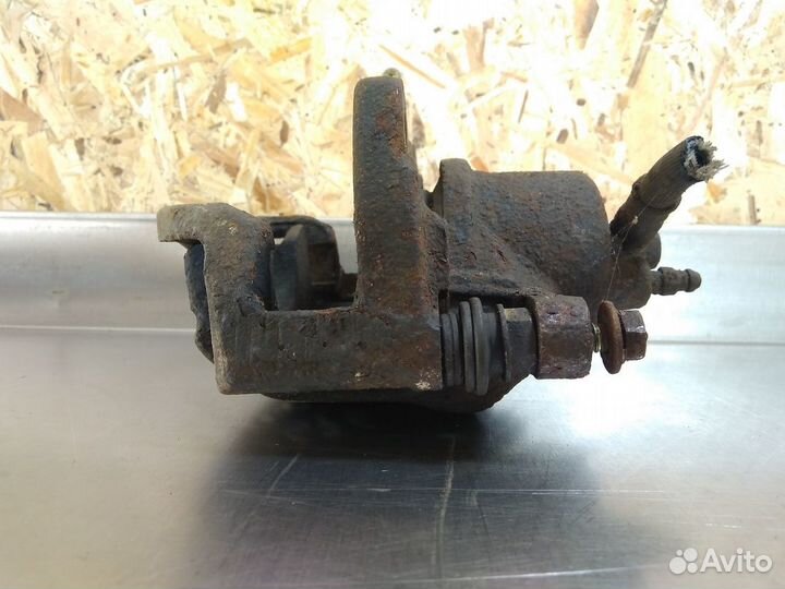 Суппорт передний правый Faw Vita