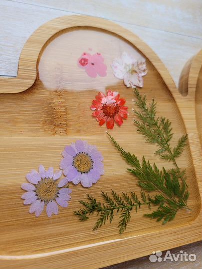 Менажница из дерева с эпоксидной смолой