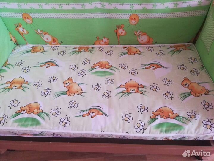 Детская кроватка