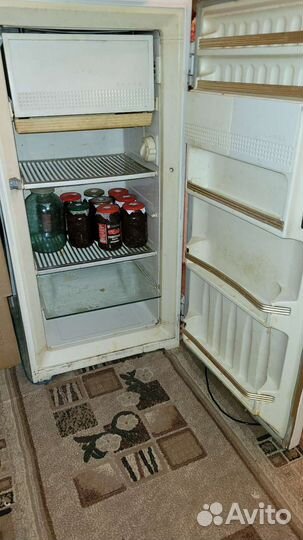 Холодильник бу маленький